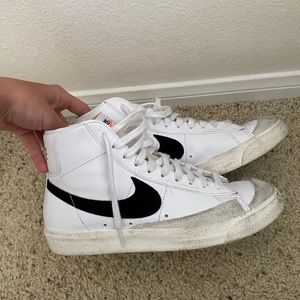 NIKE BLAZERS MID 77